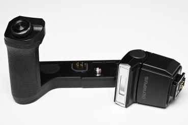 Olympus OM-D E-M5 III + ECG5 Camera Grip + Blitzgerät  -Gebrauchtartikel-
