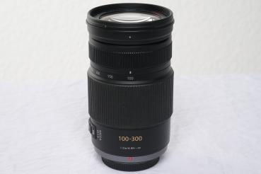 Panasonic 100-300mm F45,6 -Gebrauchtware-
