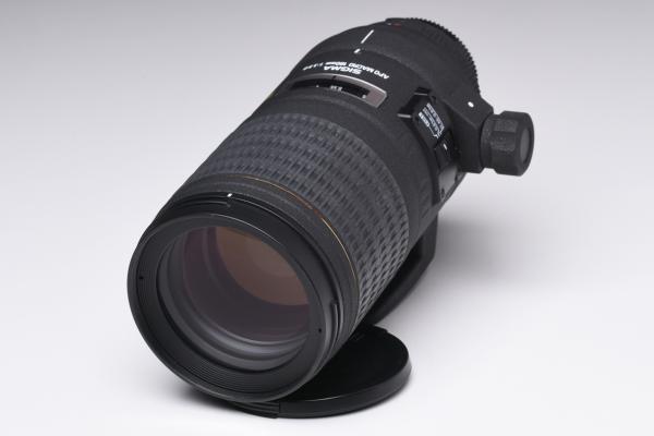 Sigma 180mm 3,5D APO Macro EX HSM IF Nikon F-Mount  -Gebrauchtartikel-