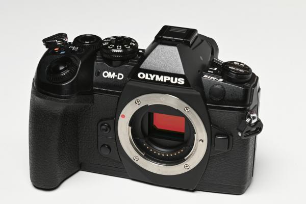 Olympus OM-D E-M1 Mark II mit Batterie-Handgrif HLD-9  -Gebrauchtartikel-